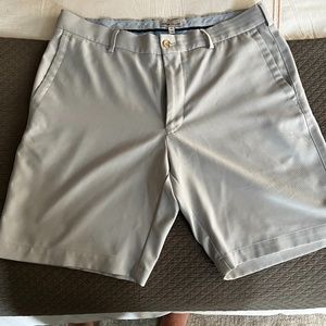 Peter Millar Performance Golf Shorts size 34